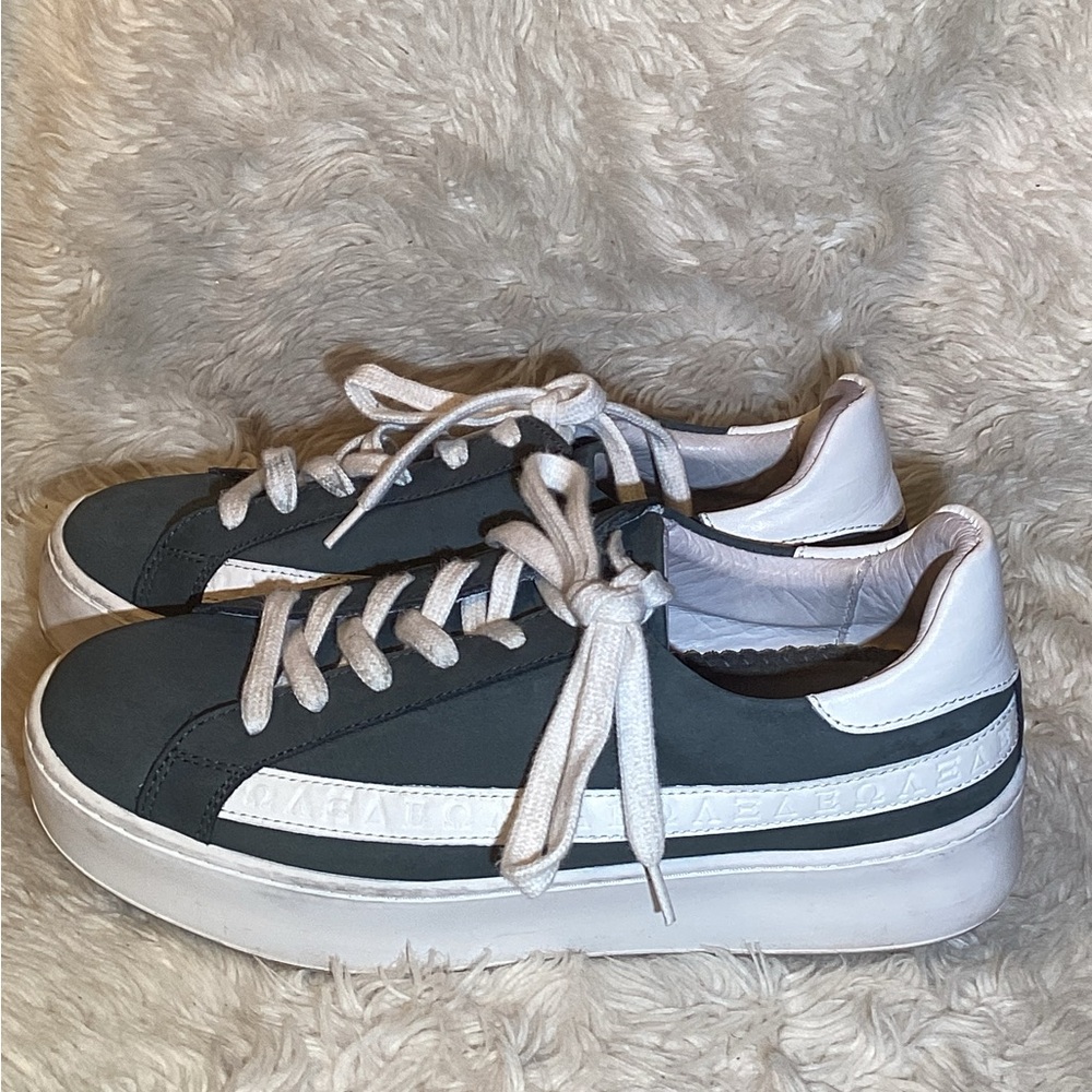 Sans Matin plateform sneakers size 8